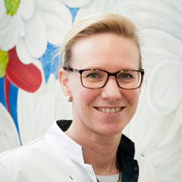 I. VAN DEN EIJKHOFF, PRAKTIJKMANAGER